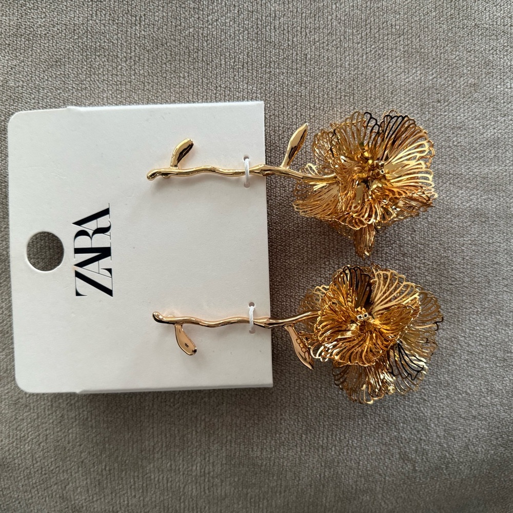 Zara Gold Floral Earrings